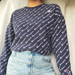 Champion logo crewneck sweatshirt🤍
